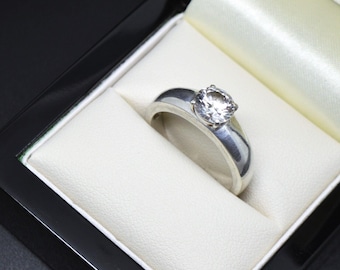 Modernist Sterling Silver 925 Ring CUBIC ZIRCONIA SIZE P 1/2 Gift for Her