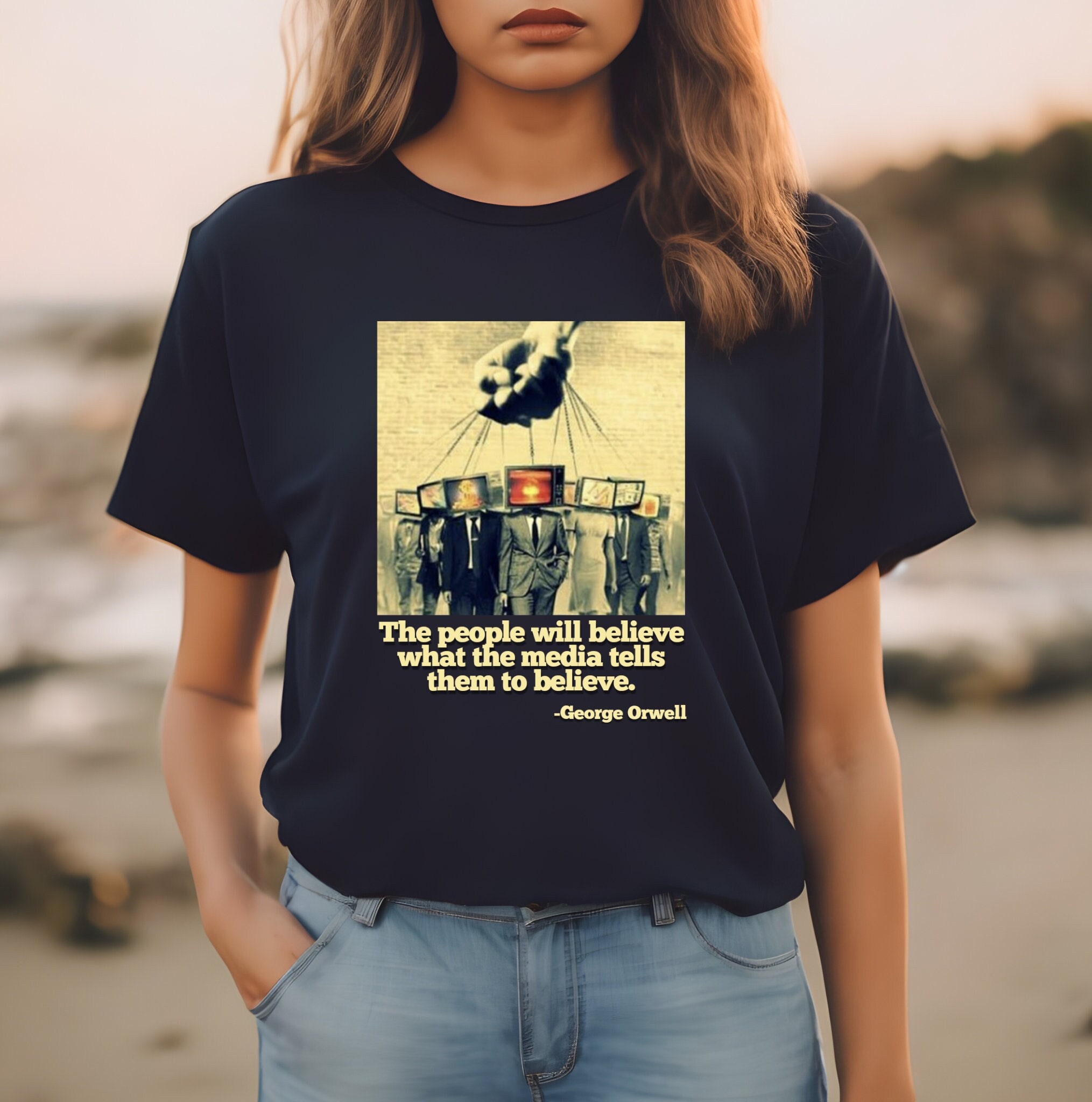 T-shirt enfant for Sale avec l'œuvre « Machine à écrire de 1984, cadeau  pour fan d'Orwell, écrivain ou né en 1984 » de l'artiste badlydrawnbabe