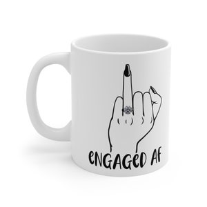 Taza &quot;Comprometida AF&quot;: Regalo personalizado para futura novia