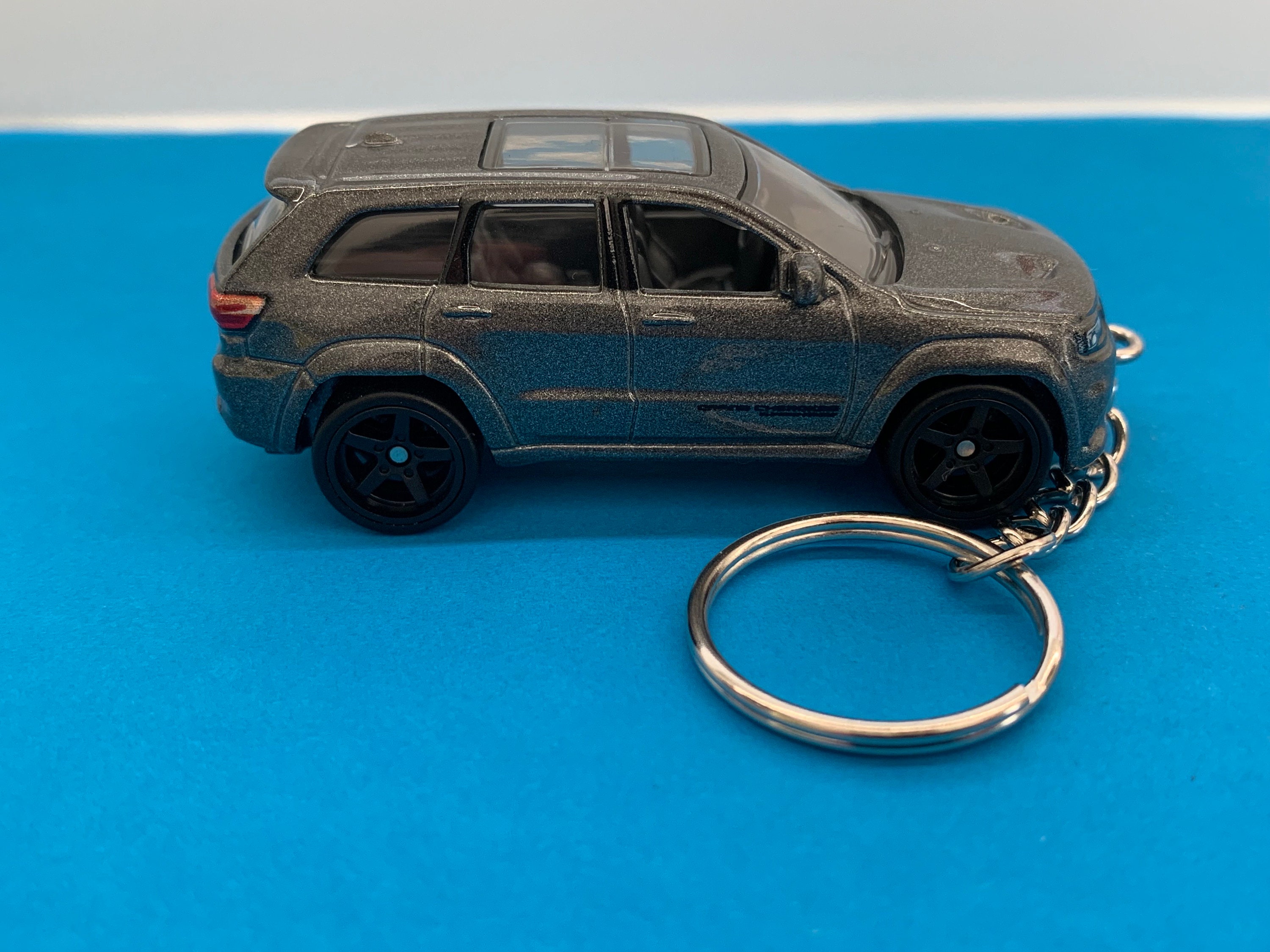 Hot Wheels 19 Jeep Grand Cherokee Trackhawk Keychain Etsy