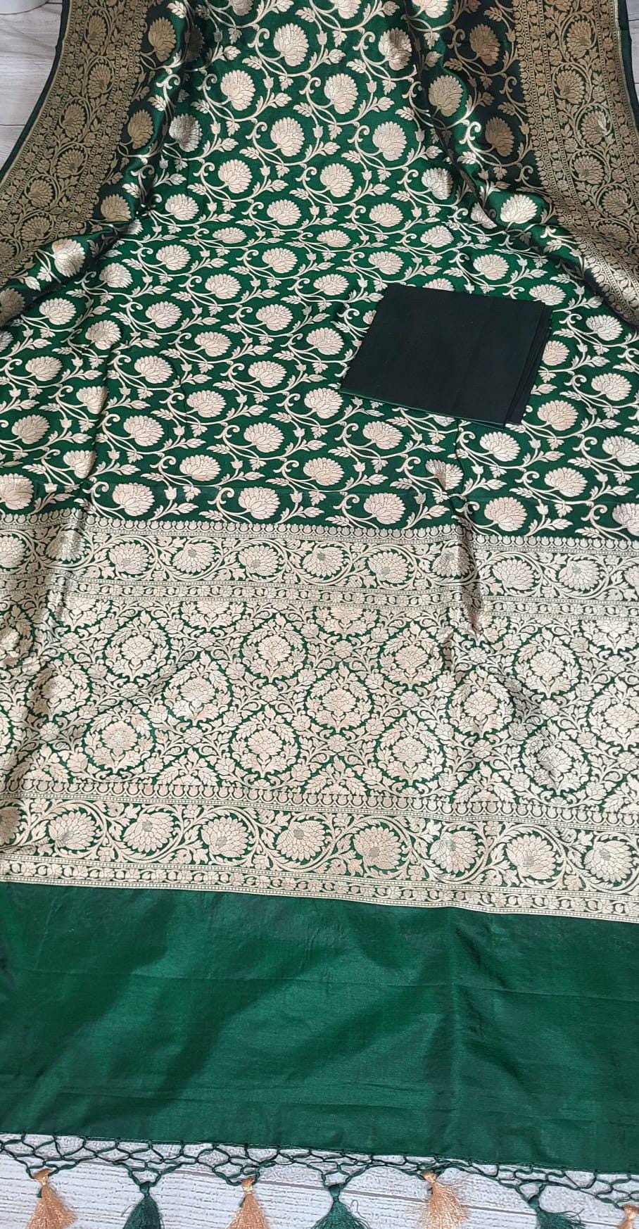 Green Pure Katan Silk Banarasi Saree With Floral Jaal I Silk Mark ...