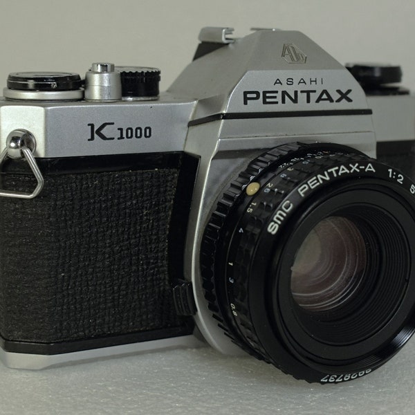 Vintage Pentax K1000 35mm SLR Camera