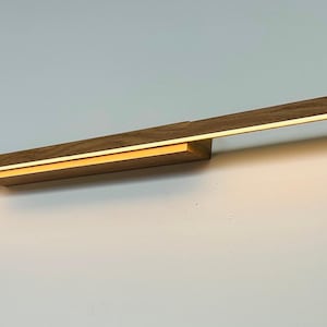 Lámpara de pared de roble para cuadros: lámpara de pared de roble macizo hecha a mano, iluminación artística minimalista WoodenSoul.