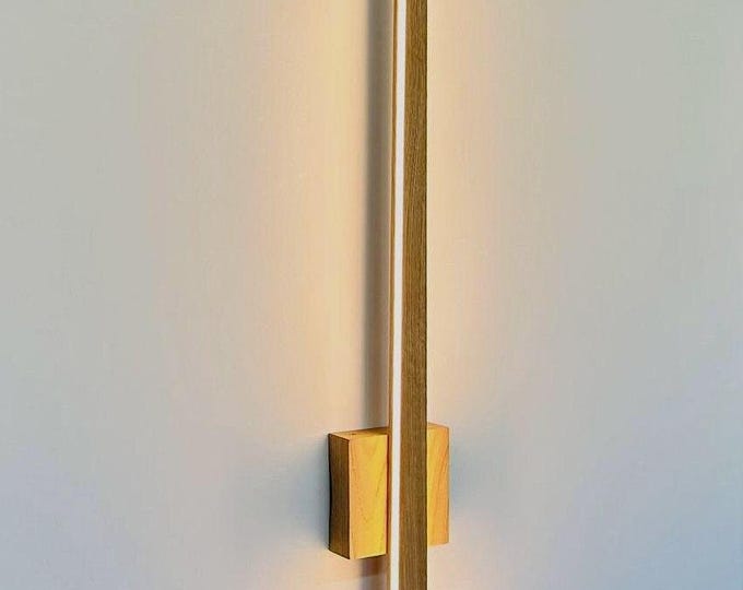 Handmade Oak LED Wall Sconce: Minimalist Dimming Lamp