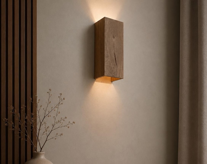 Handcrafted Solid Wood Lamp with Knot – Elegant Natural Lighting unique Reoak