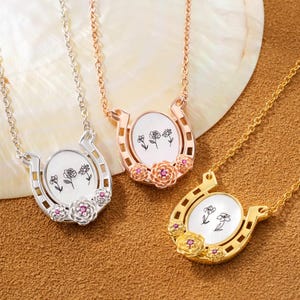 Personalized Horseshoe Necklace with Birth Flower | Custom Horseshoe Flower Necklace | Horseshoe Jewelry | Good Luck Charm | Horse Gift