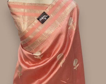 Sari de seda Banarasi Katan: Pallu tejido Rich Zari, blusa brocada