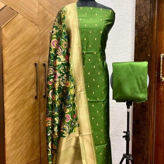 Banarasi Silk Suit: Zari Weaving Salwar Kameez with Kimkhab Dupatta