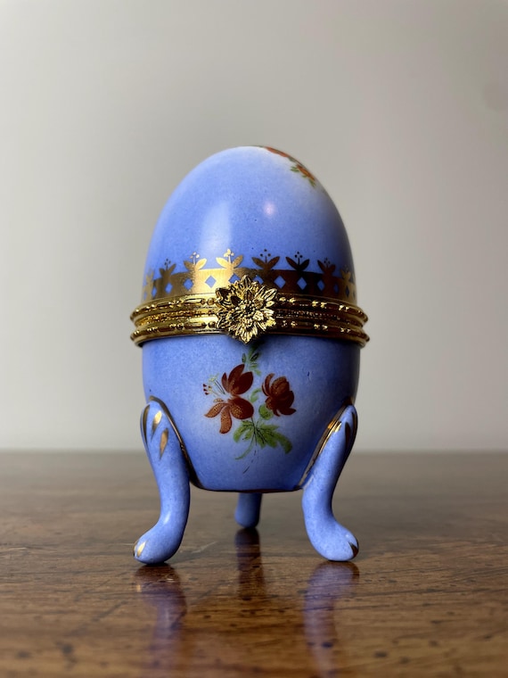 Vintage Floral Porcelain Egg Jewelry Box With Hinged Lid | Gold 