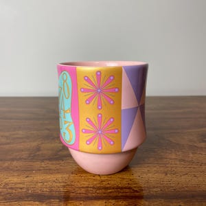Disney Minnie Mouse The Main Attraction Mug | It's A Small World | 14oz Coffee Mug | Disney Collectible | Rare Find | Limited Release | Gift Bild 4