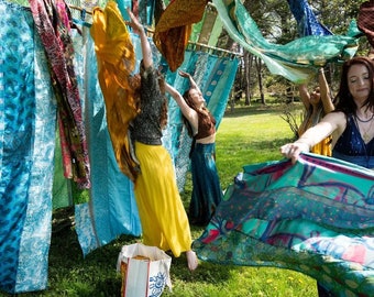 Cortina de seda reciclada hecha a mano de la vendimia india Cortinas de tela de sari de seda vieja, cortina de la ventana de la puerta Decoración de la cortina reciclada Cortinas de la puerta del hogar