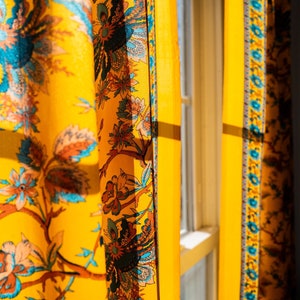 Indian Vintage Old Silk Sari Fabric Curtains, Handmade Curtain Door Window Decor Up cycled Curtain Home Door Curtains Recycled Silk Curtain zdjęcie 8