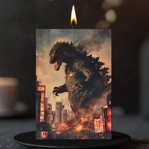 City Stomper Spectacular: Festa di compleanno di Godzilla - Biglietto d'auguri artistico, Avventura urbana, Celebrazione dei mostri, Saluto unico