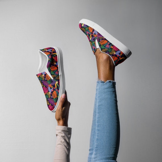 Vibrant Women’s slip-on canvas shoes