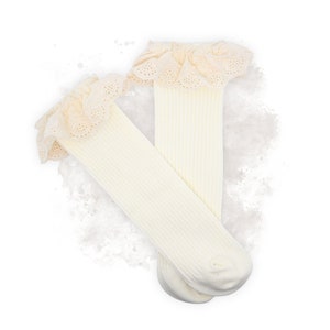 Ribbed socks with lace for baby and toddler, ruffle socks, knee-length stockings for girls made of cotton in vintage style Creme