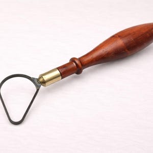 Ferramenta artesanal para acabamento de cerâmica em formato de gota – Argola dupla para argila cerâmica, cabo de madeira maciça
