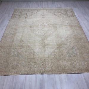 8x10 Rug,Oversize Rug,Turkish Rug,Large Vintage Rug,8x10 Oushak Rug,Living Room Rug,Muted Turkish Rug,Beige Rug,Neutral Rug,8x10 Wool Rug