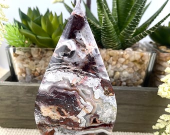 Mexican Crazy Lace Agate Teardrop Flame