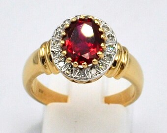 Anello vintage in oro 9k con rubino e diamanti: pietra preziosa coltivata in laboratorio etica