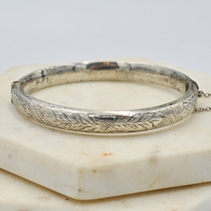 Solid Vintage 925 Sterling Silver Floral Detailed Etched Bangle - Vintage Bangle Jewelry 1985