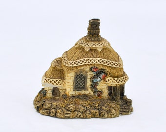 Mini Cottage Figurine - Lilliput Lane Style Vintage Cottage