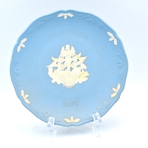 Wedgwood Christmas Plate 1991 - Vintage Collectable Light Pale Blue Jasperware