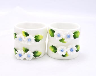 Porzellan Serviettenringe: Weiße & blaue Blumen, Retro Cottage Core, 4-er Set