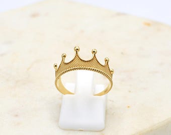 14ct Gold Crown Ring - Hallmarked London, England - Vintage