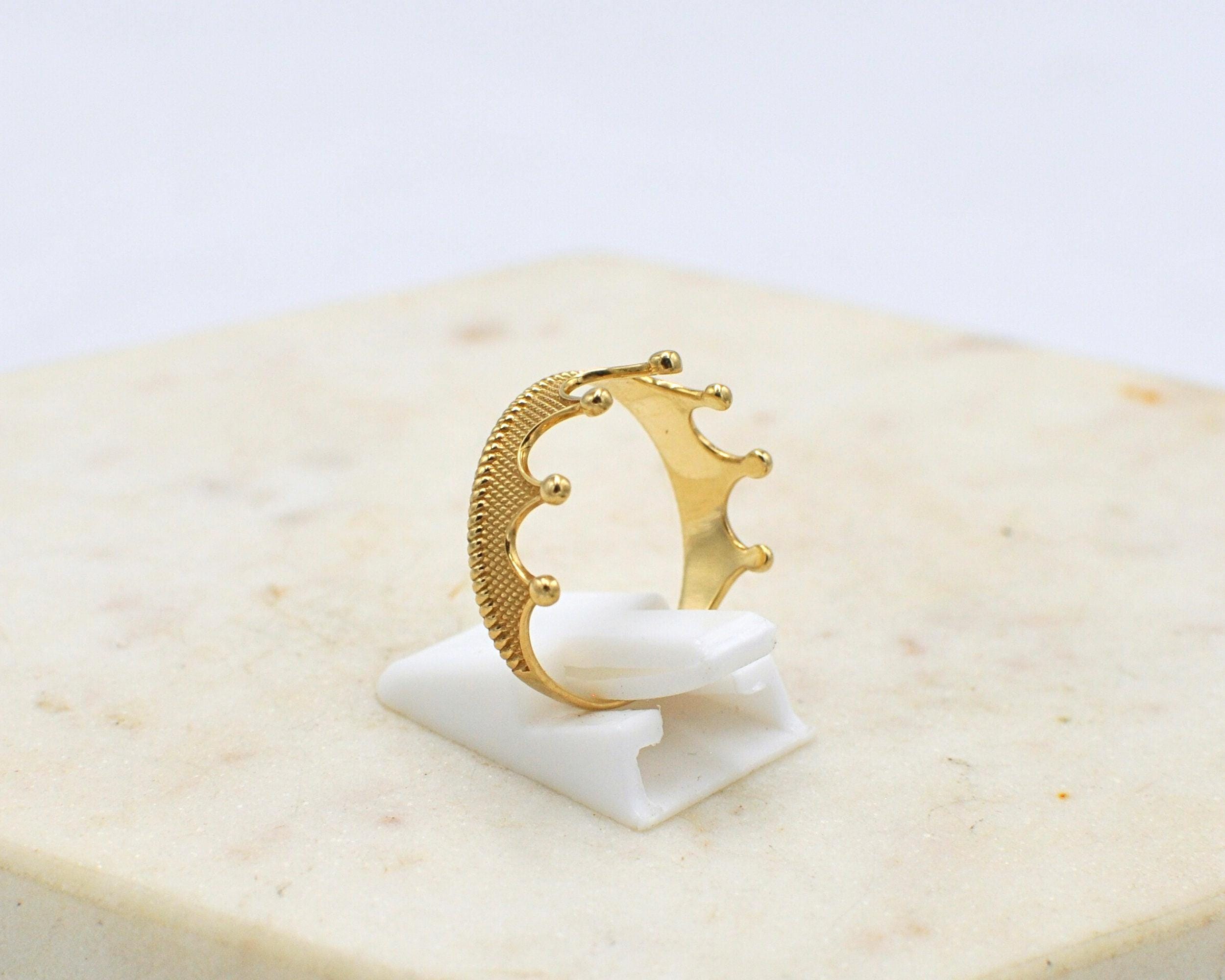 14ct Gold Crown Ring - Hallmarked London, England - Vintage