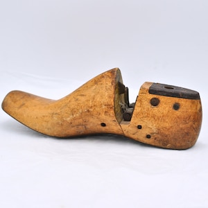 Vintage Wooden Shoe Last: English Cobblers Sculpture Decor