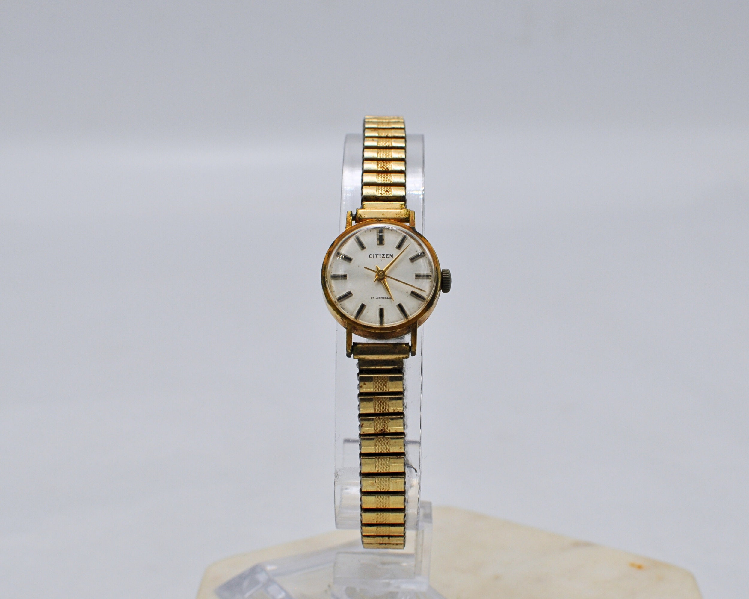 Vintage Citizen Brand Ladies Watch With Gold Tone Stretchy Vintage Citizen Brand Ladies Watch With Gold Tone Stretchy