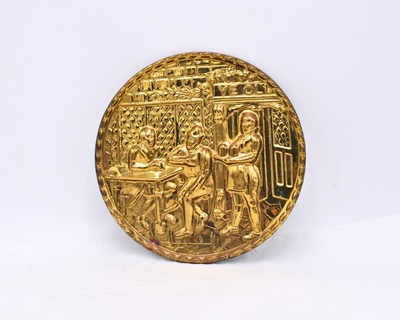 真鍮盤エンボス絵 飾り皿 壁飾り【ヴィンテージ】フランス製  