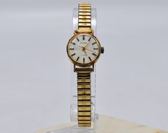 Vintage Citizen Brand Ladies Watch with Gold Tone Stretchy Wristband - 17 Jewels