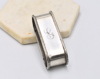 ヴィンテージスターリングシルバーナプキンリング、ROBERTの刻印入り