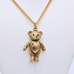 Vergoldeter Teddybär an goldfarbener Halskette - 1970er Jahre