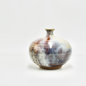 ヴィンテージスタジオポタリーのバド花瓶 – 虹彩釉 1980年代 陶器 ストーンウェア