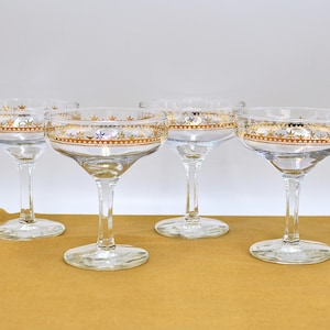 Set of 4 Coupe Champagne Glasses With Star Pattern And Pearlescent Design - Mid Century Glassware