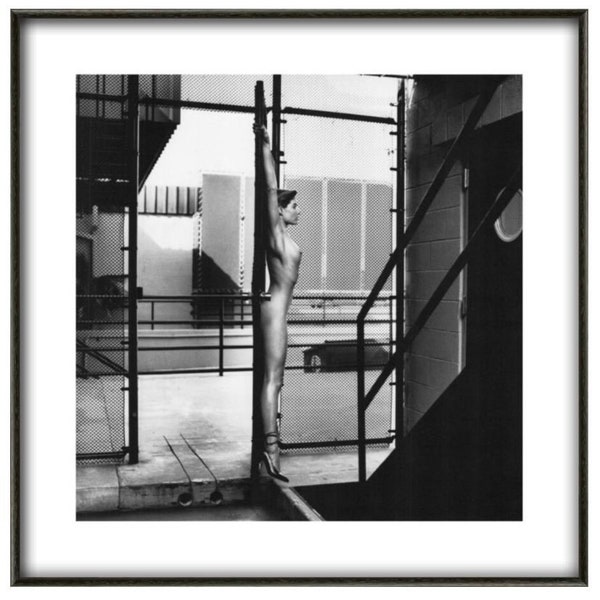 Helmut Newton, « Suspended », Impression d'art, Différentes tailles