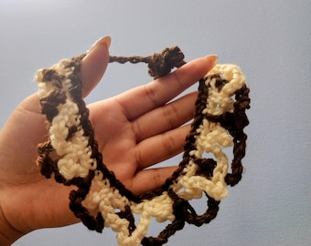 Collana girocollo all'uncinetto