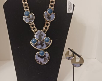 Women's Necklace and Earring Set