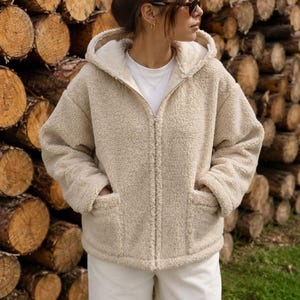 Wolljacke MERINO Lammwolle Größe S - XXXL 100% Merinowolle Jacke mit Kapuze aus Schafwolle  natürlicher Damen wool wollwalk