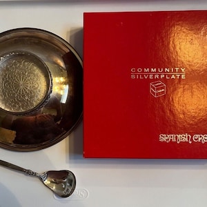Vintage Community Silverplate Bowl With Spoon in Original Box