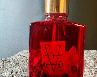 Aceite de Venus para hechizos de amor: aceite de atracción, romance, pasión, amor propio y armonía.