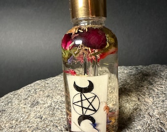 Hecate Ritual Oil, Goddess of Witchcraft magick & Protection Oil
