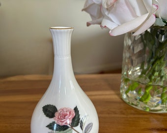 Stylish Vintage Wedgwood Hathaway Rose Pink Flower Floral Trinket