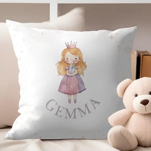 Coussin personnalisé pour chambre de princesse, cadeau personnel princesse pour fille, literie princesse pour chambre de bébé, coussin couronne avec nom personnalisé, décoration de chambre rose
