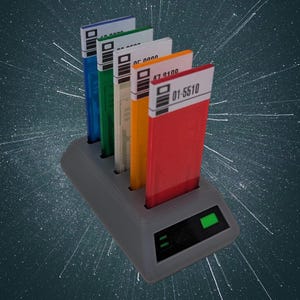 Conjunto de chips isolineales TNG DS9 Era 1:1 Pieza de almacenamiento de datos transparente impresa en 3D a escala con soporte de exhibición