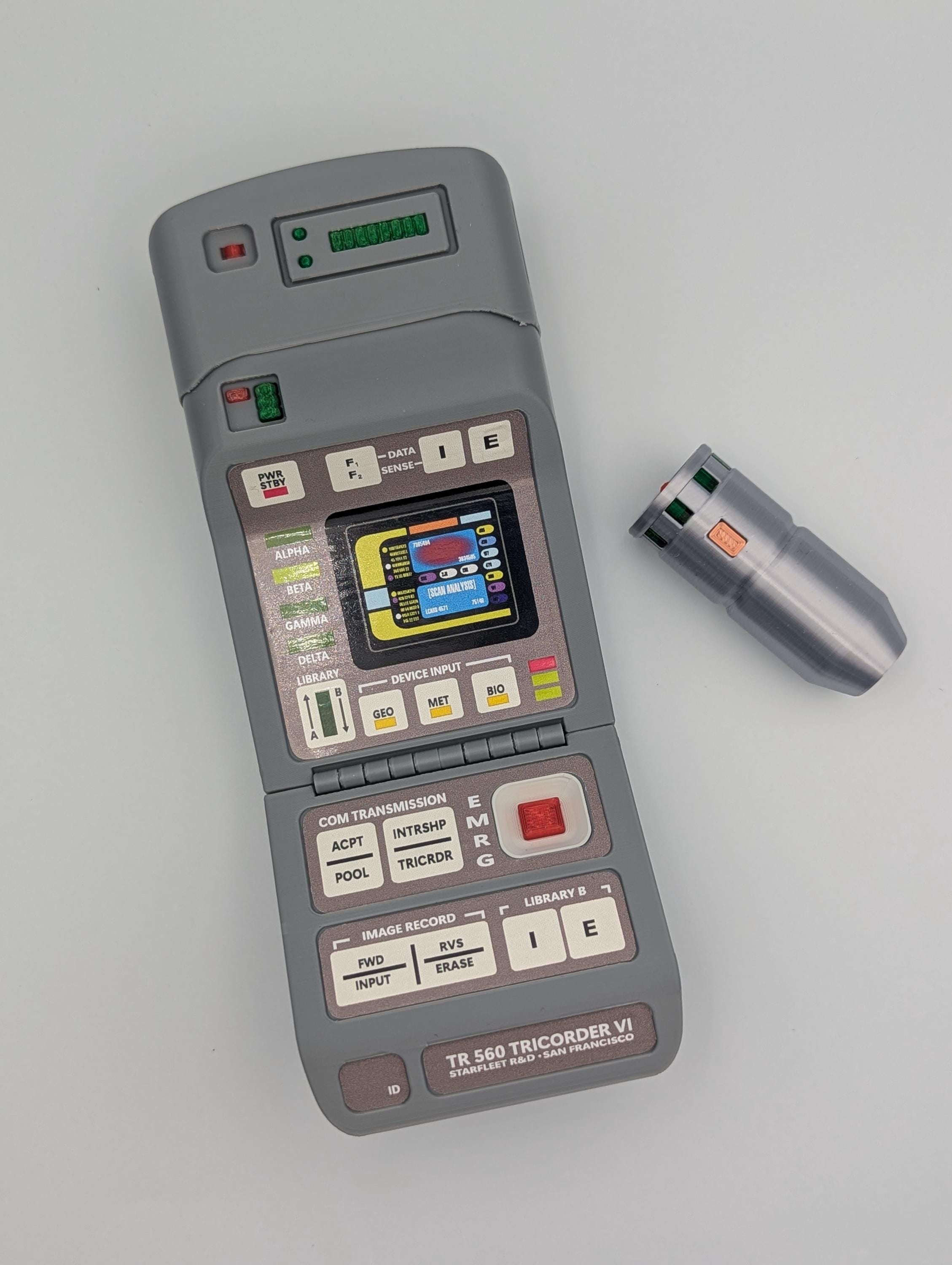 Early Era TR 560 Tricorder Modular Medical Kit 1 1 Scale 3D