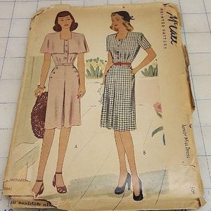 Vintage McCalls pattern 6072 women 1940s cape collared dress size 14 bust 32 VERY RARE out of print, precut pieces, none missing