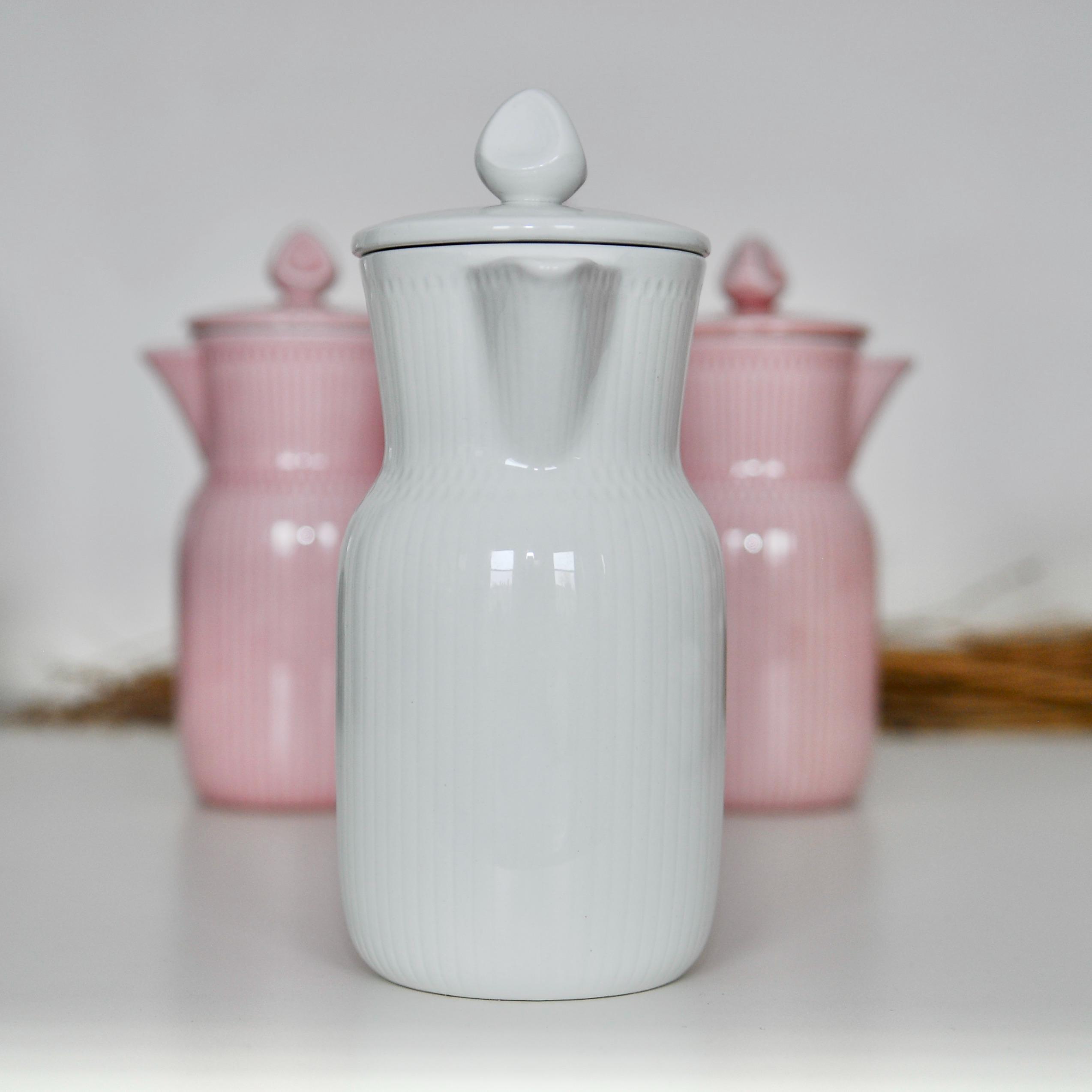 Rörstrand Rosmarin Lidded Chocolate Pot / Carafe, 1 Liter — White